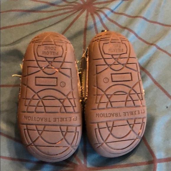 VGUC toddler shoes - Picture 2 of 3